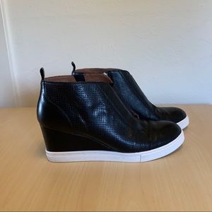 Linea Paolo Felicia Wedge Bootie